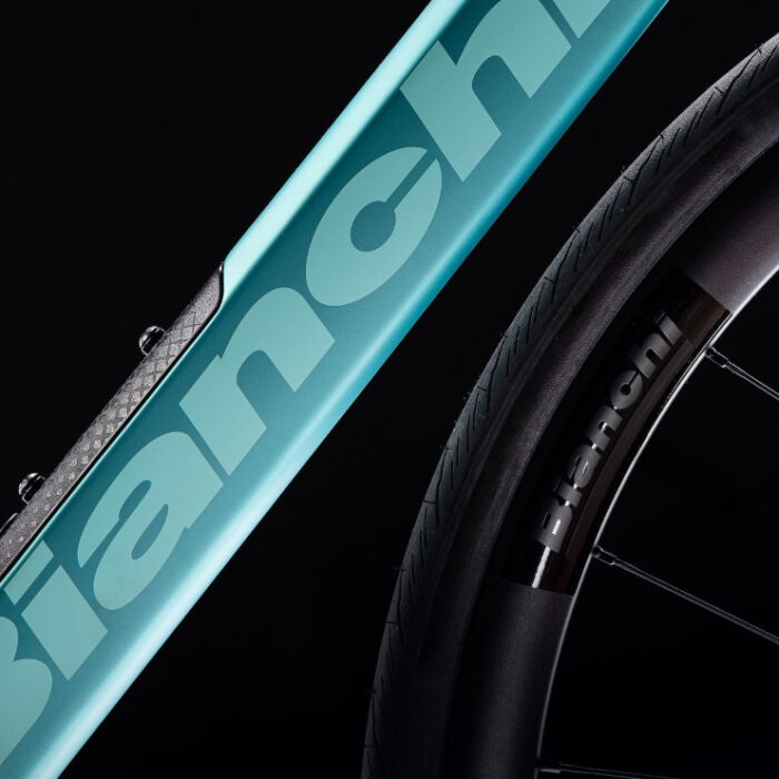 Bianchi INFINITO - 105 - Carbon Rennrad - 2026 - metallic celeste / CK16 full satin Bianchi INFINITO - 105 - Carbon Rennrad - 2026 - metallic celeste / CK16 full satin